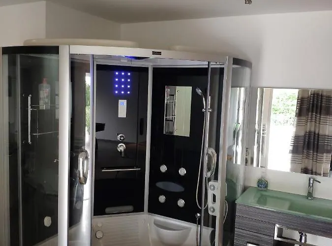 Loft Zen Balneo Parking Gratuit Sauna Hammam Billard Appartamento *